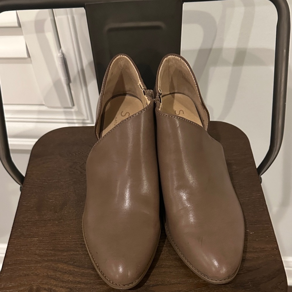 SOUL Naturalizer Brown Ankle Booties